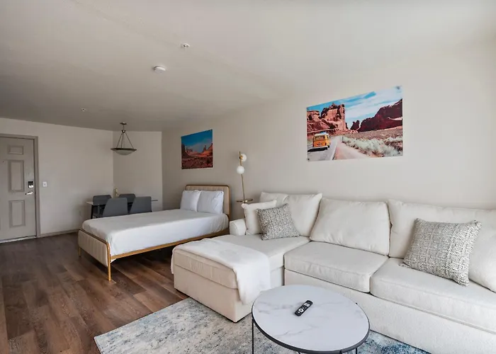 Cozy With Free Parking And Pool Tempe